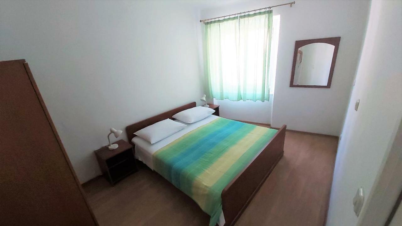 אומיס Apartment Mandic מראה חיצוני תמונה