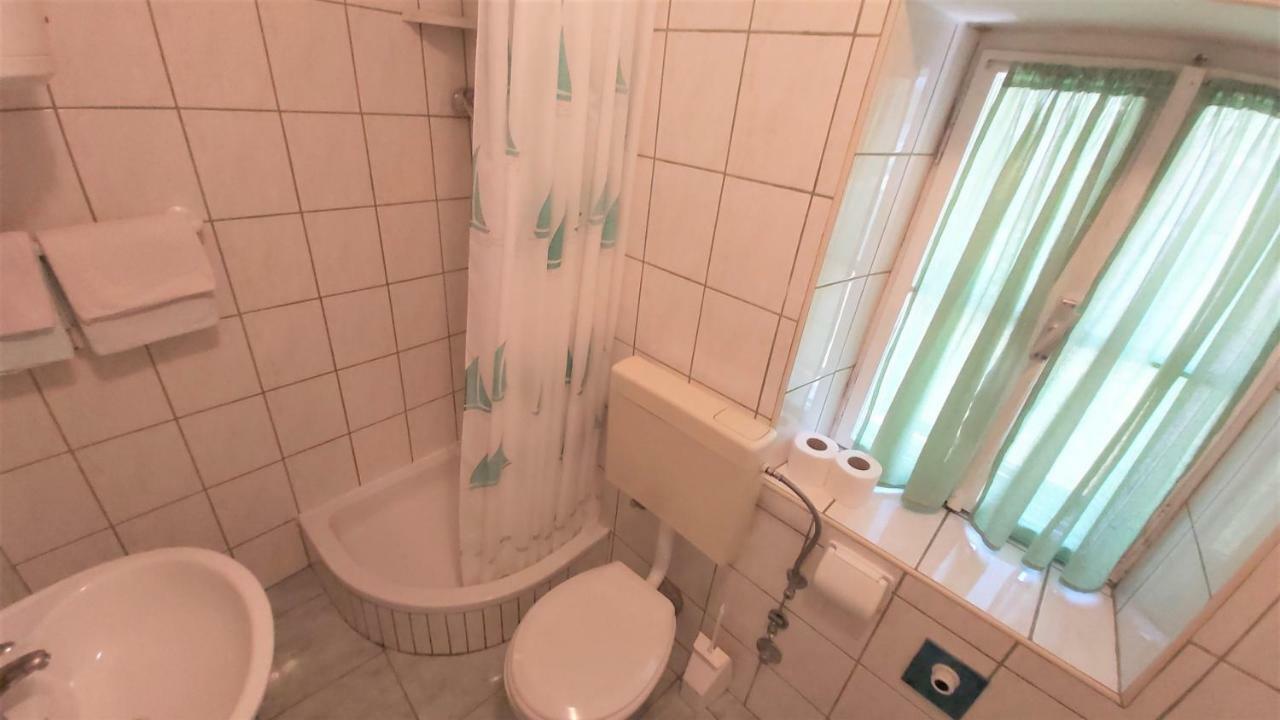 אומיס Apartment Mandic מראה חיצוני תמונה